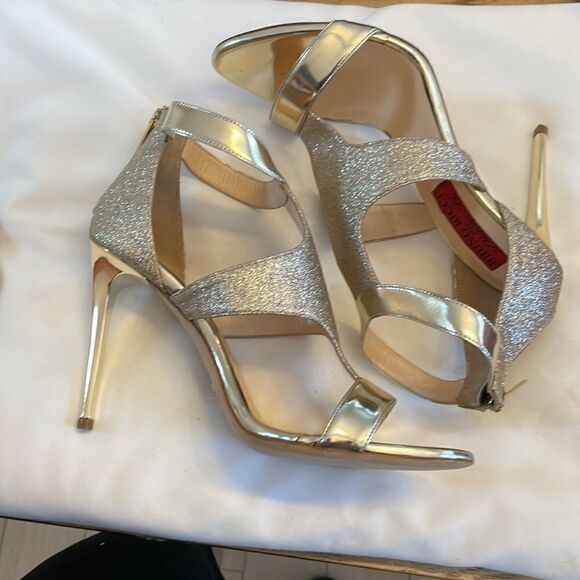 BRUNO RICCI GOLD SPARKLY SANDALS.  NEW.  REGULAR PRICE $385 - Picture 8 of 8